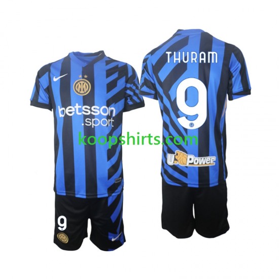 Inter Milan Thuis Tenue Kinder Voetbalshirts Marcus Thuram 9 2024-2025 Korte Mouwen Inter Milan Thuis Tenue Kinder Voetbalshirts Marcus Thuram 9 2024-2025 Korte Mouwen