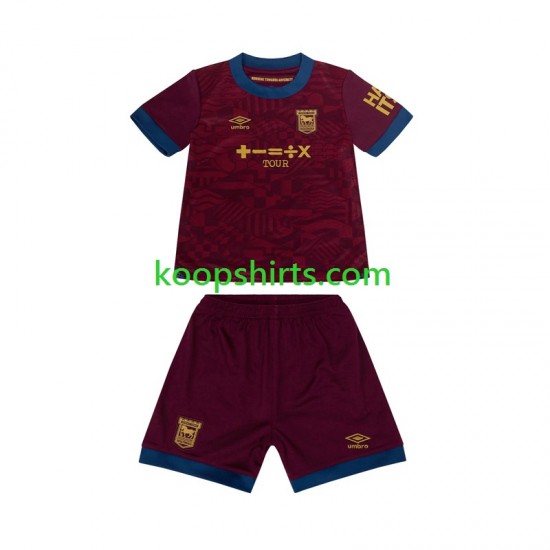 Uit Tenue Kinder Voetbalshirts Ipswich Town 2024-2025 Korte Mouwen Uit Tenue Kinder Voetbalshirts Ipswich Town 2024-2025 Korte Mouwen