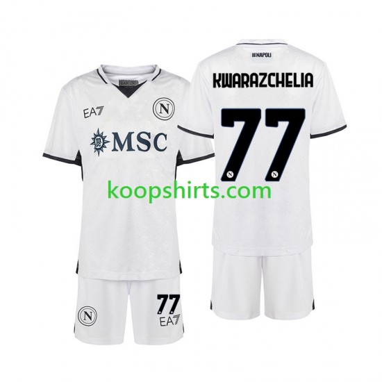 Napoli Uit Tenue Kinder Voetbalshirts Khvicha Kvaratskhelia 77 2024-2025 Korte Mouwen Napoli Uit Tenue Kinder Voetbalshirts Khvicha Kvaratskhelia 77 2024-2025 Korte Mouwen